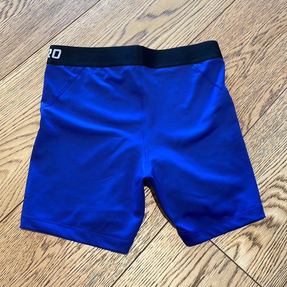 Nike Pro Shorts (Size Medium) - Picture 3 of 3